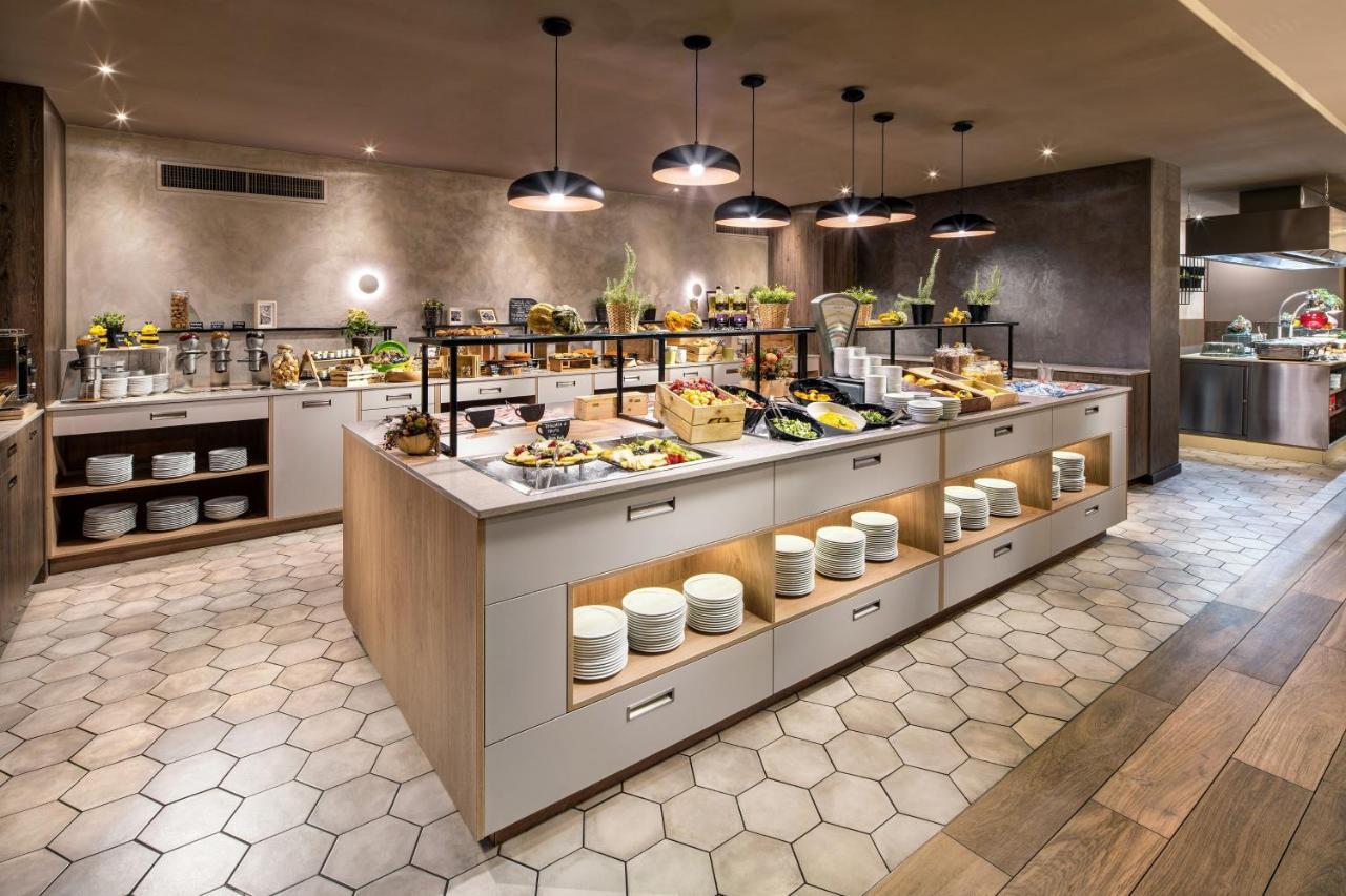 Holiday Inn Rome - Eur Parco Dei Medici By Ihg מראה חיצוני תמונה