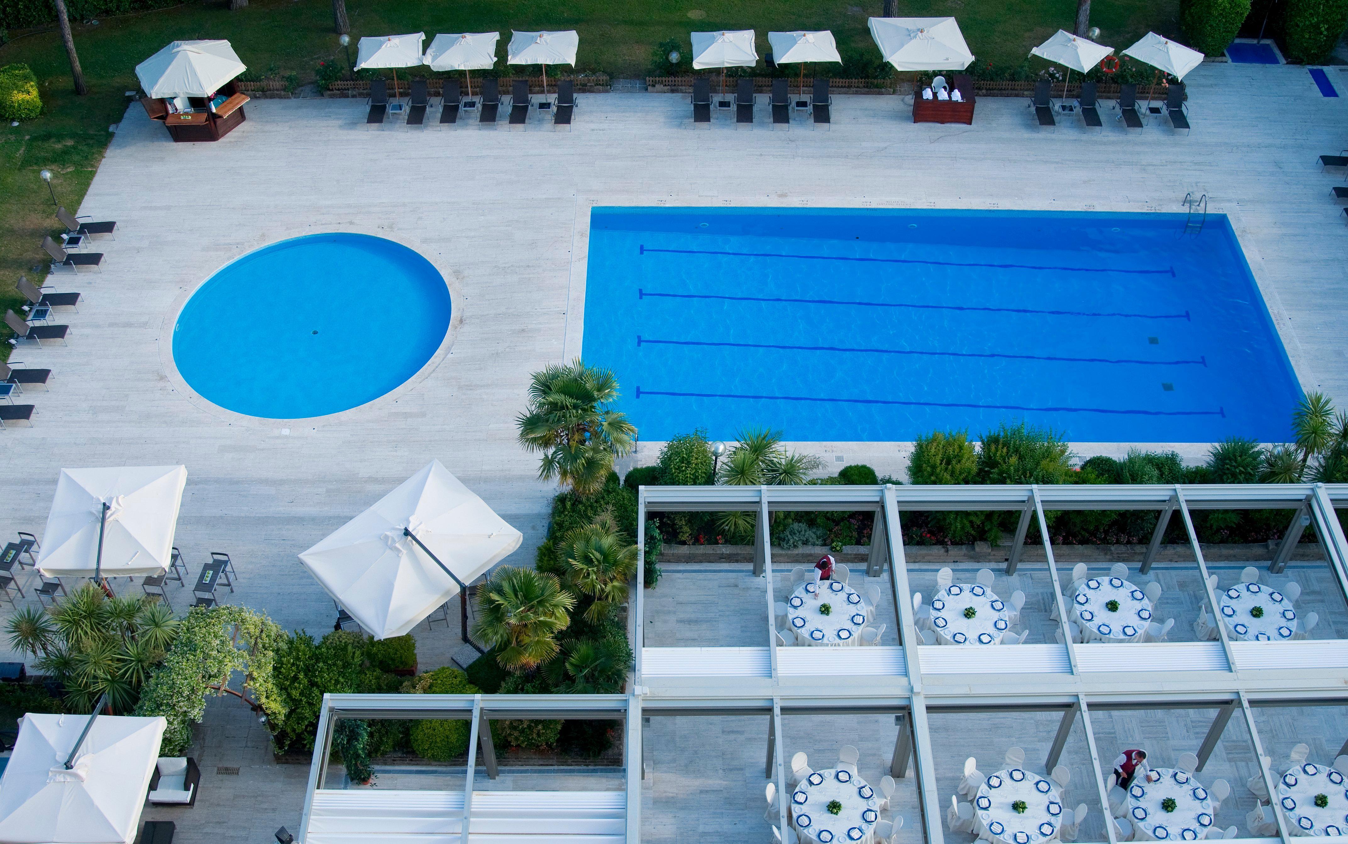 Holiday Inn Rome - Eur Parco Dei Medici By Ihg מראה חיצוני תמונה