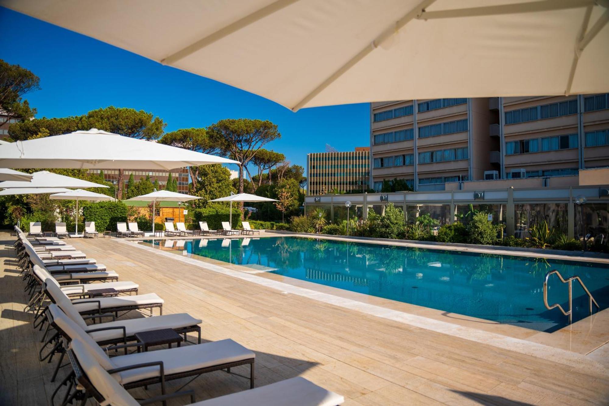 Holiday Inn Rome - Eur Parco Dei Medici By Ihg מראה חיצוני תמונה