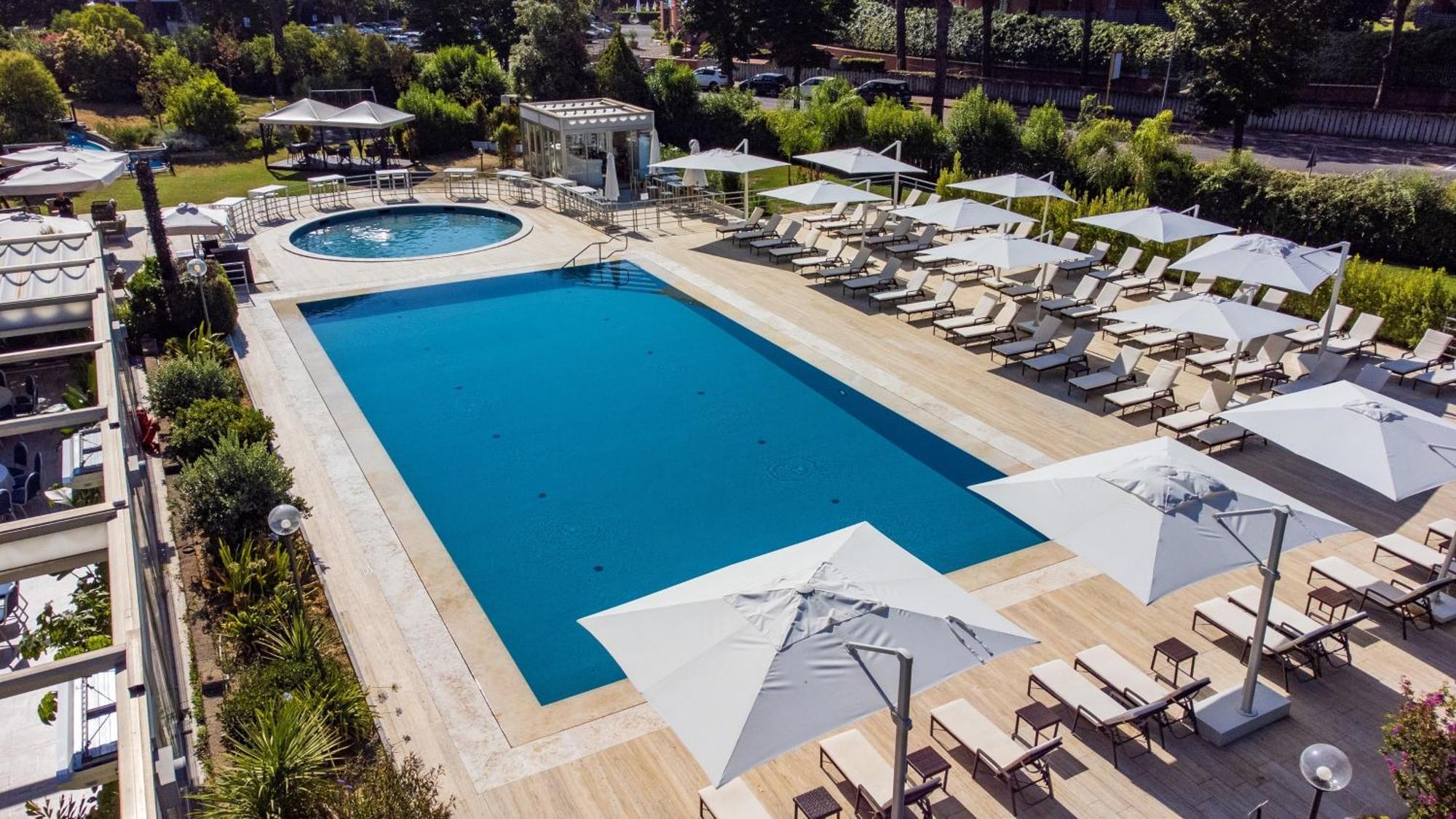 Holiday Inn Rome - Eur Parco Dei Medici By Ihg מראה חיצוני תמונה